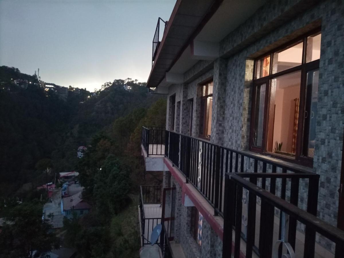 Thakur Homes- Couple And Family Friendly Homestay ชิมลา ภายนอก รูปภาพ