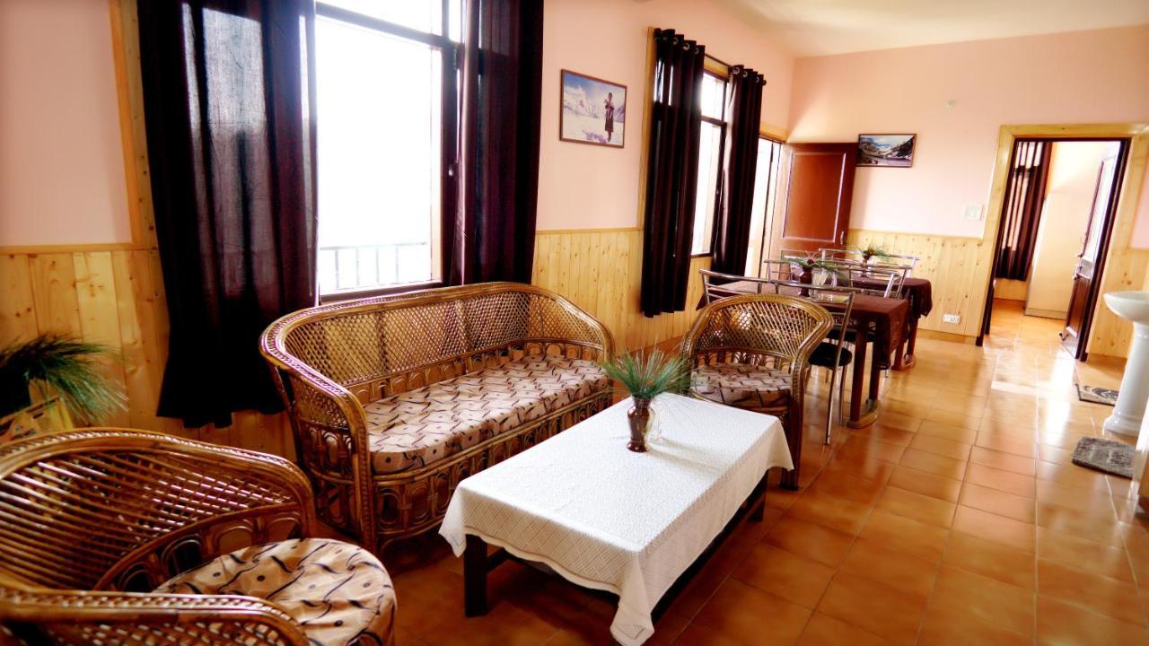 Thakur Homes- Couple And Family Friendly Homestay ชิมลา ภายนอก รูปภาพ